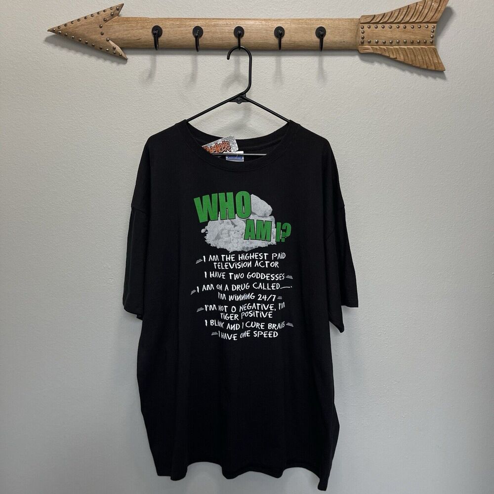 Charlie Sheen Who Am I? Mens 2XL Black Tshirt Funny Television Celebrity VINTAGE